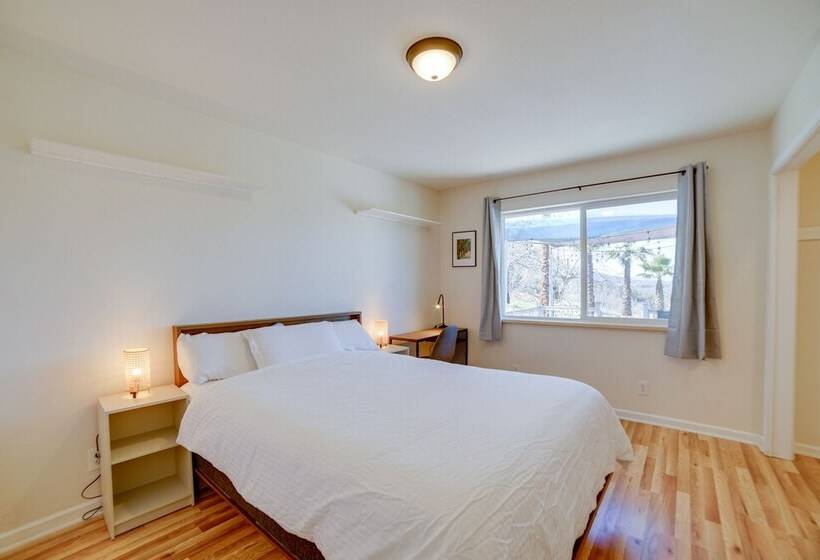 Pet Friendly Clearlake Oaks Vacation Home W/ Pool!