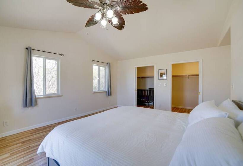 Pet Friendly Clearlake Oaks Vacation Home W/ Pool!