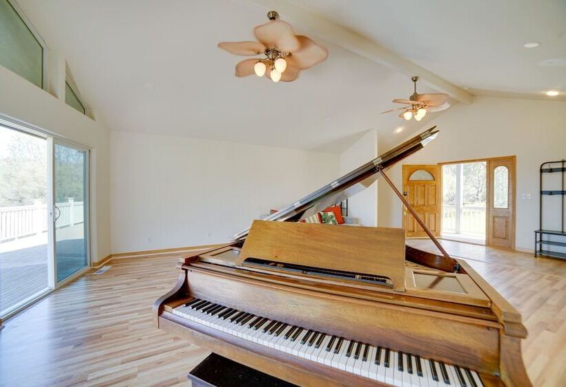 Pet Friendly Clearlake Oaks Vacation Home W/ Pool!