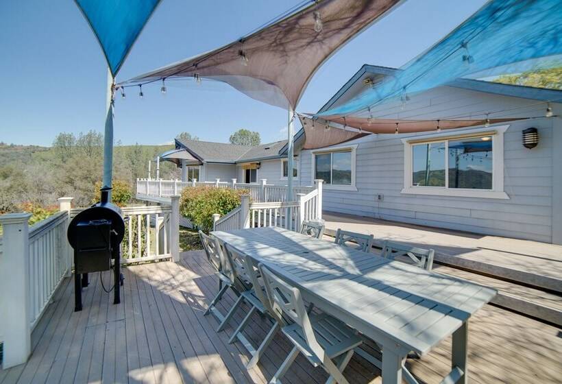 Pet Friendly Clearlake Oaks Vacation Home W/ Pool!
