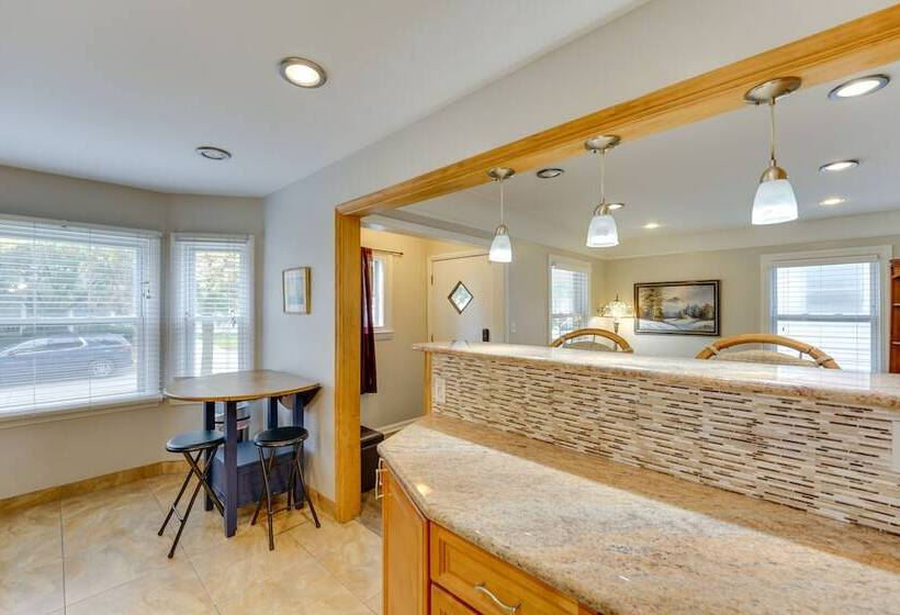 Pet Friendly Dearborn Home < 2 Mi To Downtown!