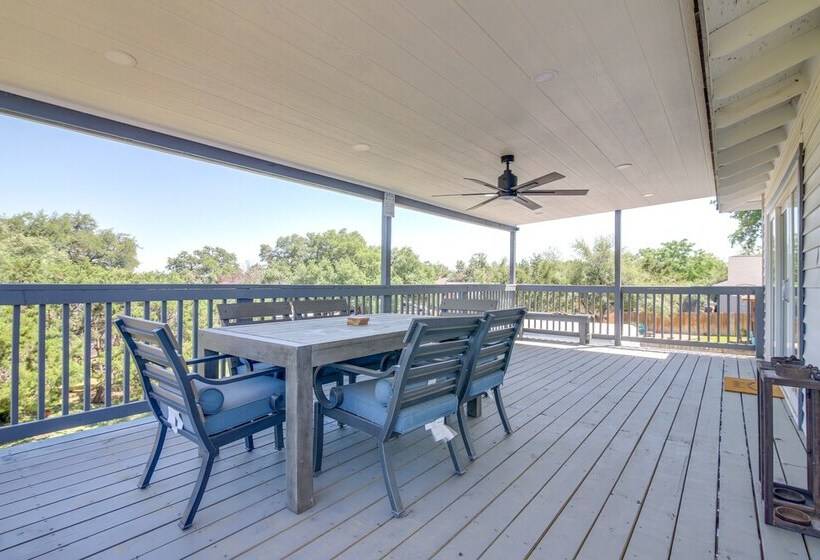 Lago Vista Vacation Rental W/ Fireplace!