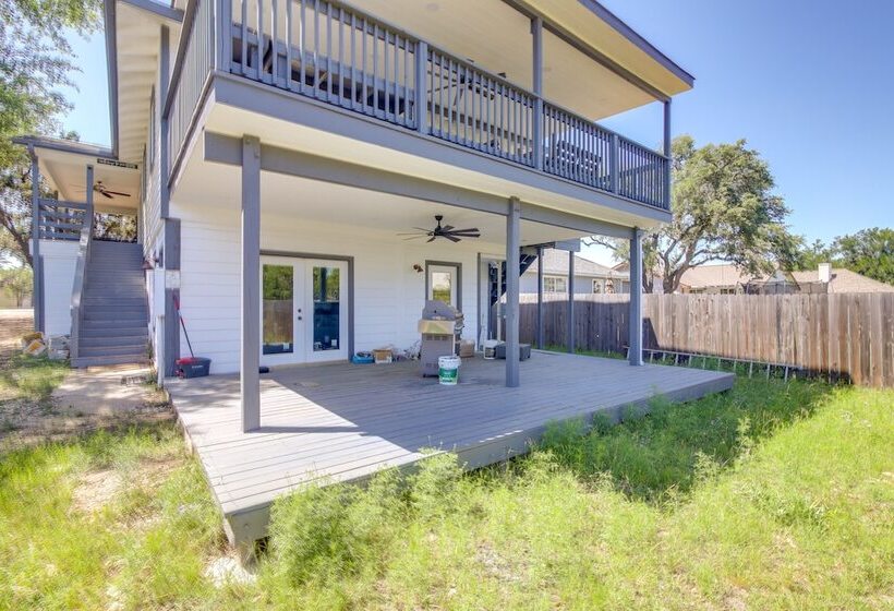 Lago Vista Vacation Rental W/ Fireplace!