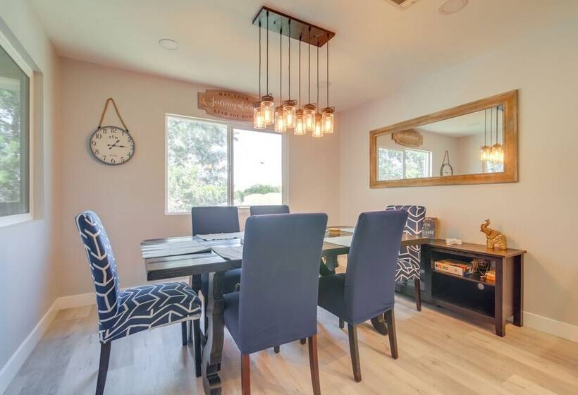 Lago Vista Vacation Rental W/ Fireplace!