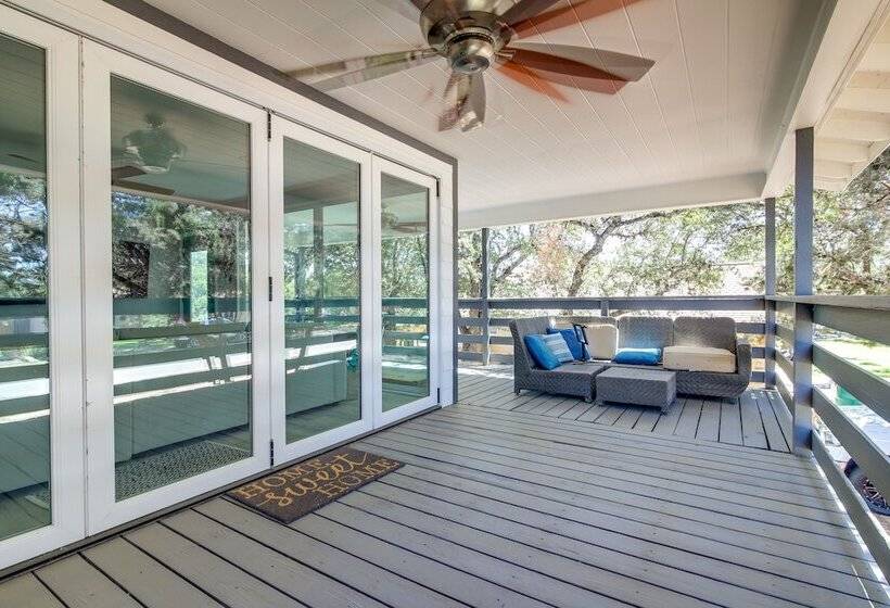 Lago Vista Vacation Rental W/ Fireplace!