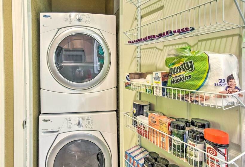 3 Mi To Museums: Smoky Mountains Cabin W/ Deck