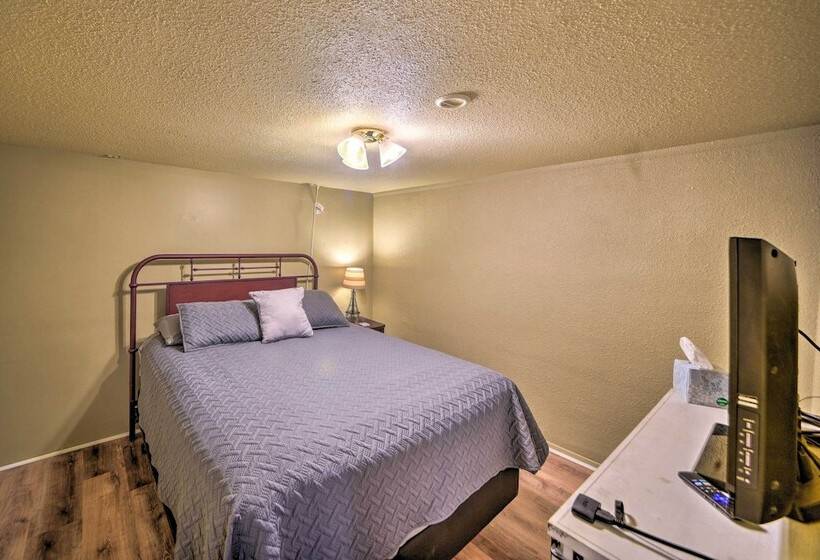 Pet Friendly Ogallala Home ~ 7 Mi To Lakefront!