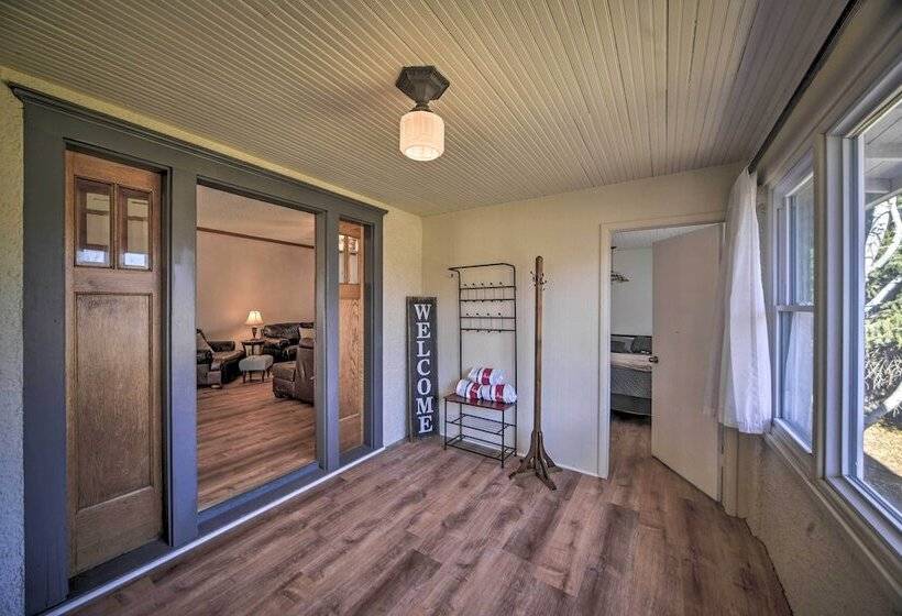 Pet Friendly Ogallala Home ~ 7 Mi To Lakefront!