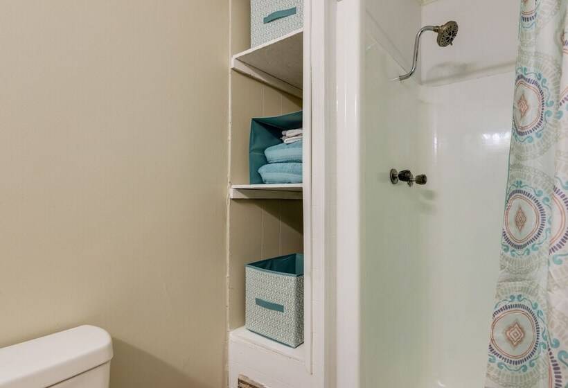 Pet Friendly Ohio Escape W/ Deck & Community Dock!