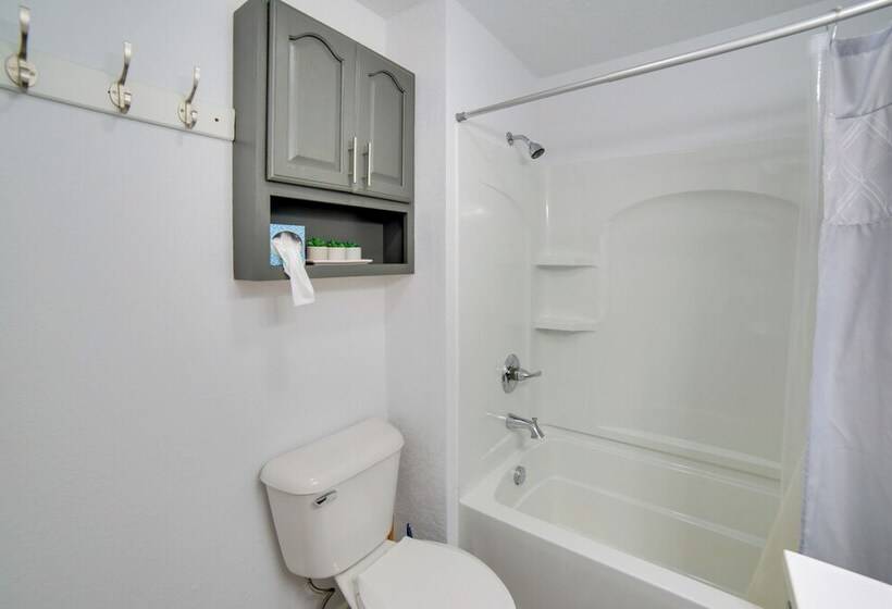 Pet Friendly & Peaceful Northern Michigan Gem