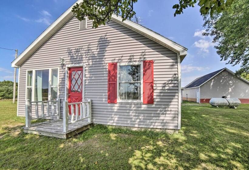 Pet Friendly & Peaceful Northern Michigan Gem