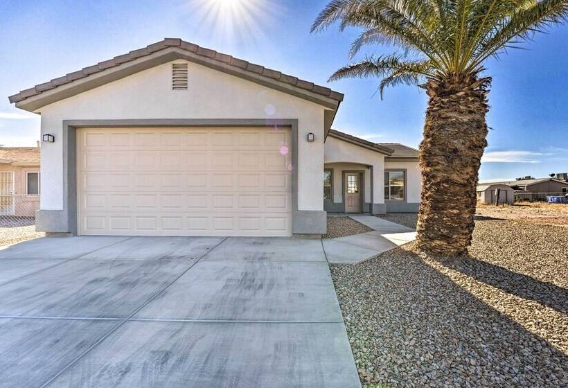 Pet Friendly Retreat   1 Block To Colorado River!