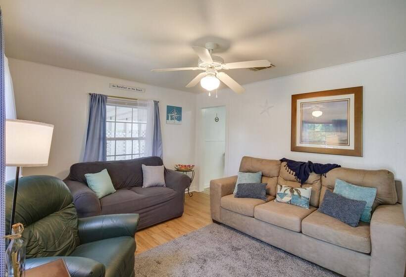 Pet Friendly Retreat In Gulfport < 1 Mi To Beach!