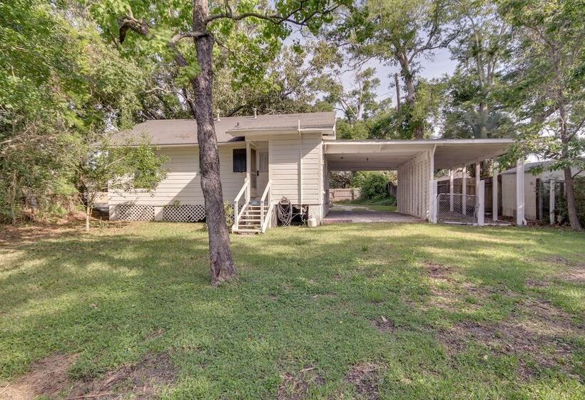 Pet Friendly Retreat In Gulfport < 1 Mi To Beach!