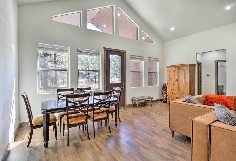 Pet Friendly Show Low Cabin: Near Hiking!