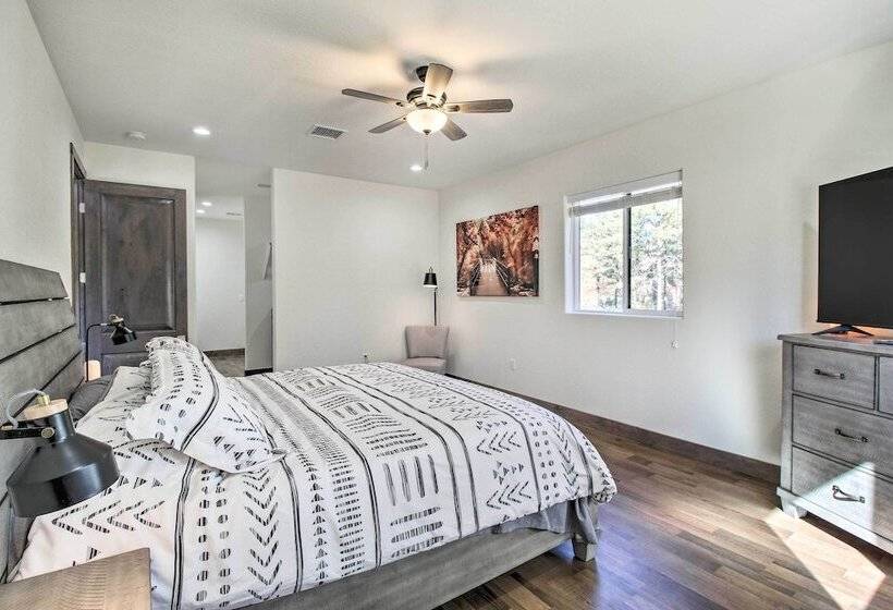 Pet Friendly Show Low Cabin: Near Hiking!