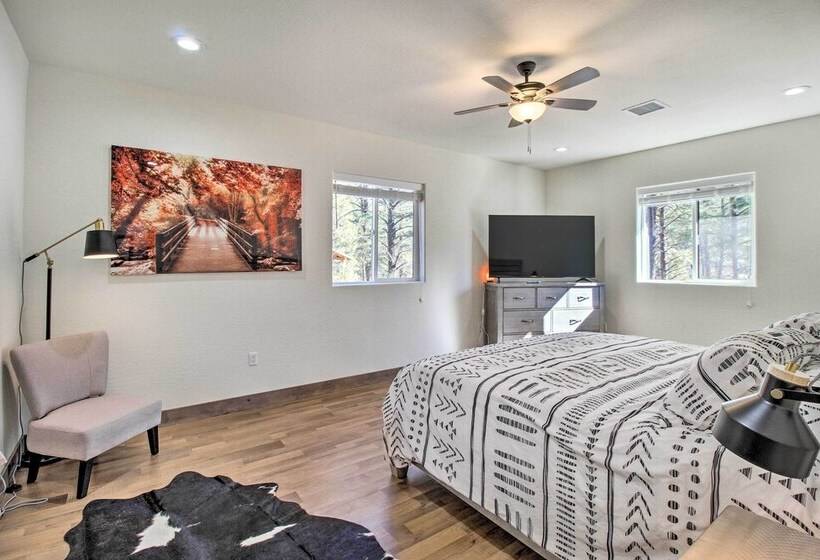 Pet Friendly Show Low Cabin: Near Hiking!