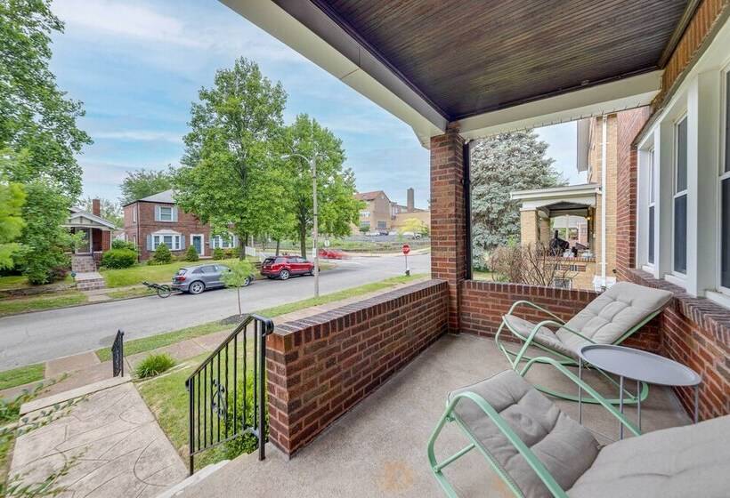 Pet Friendly St Louis Home W/ Grill & Backyard