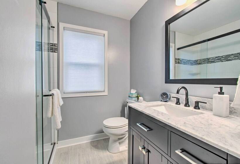 Pet Friendly Uptown Normal Home: Steps To Isu