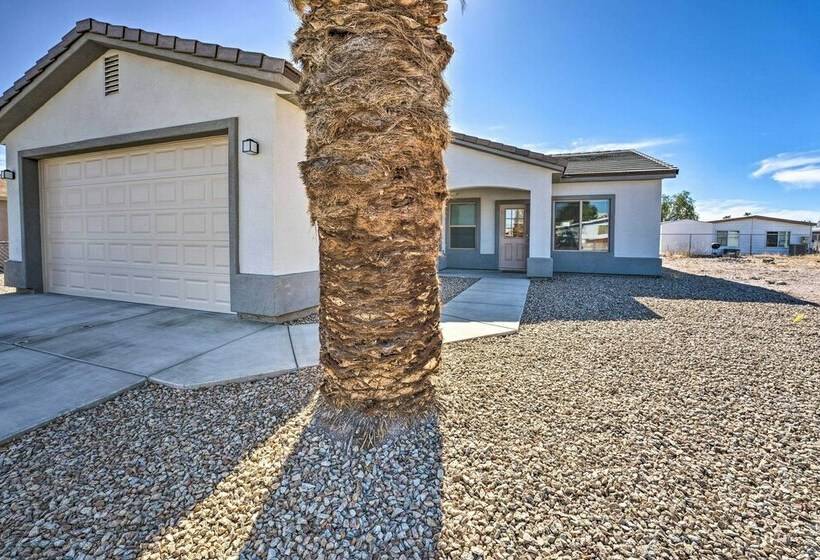 Pet Friendly Retreat   1 Block To Colorado River!