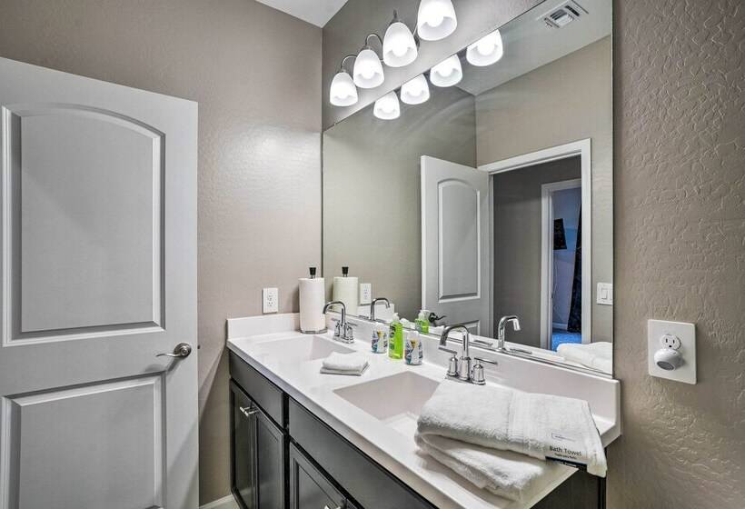 Phoenix Area Vacation Home W/ Private Pool!