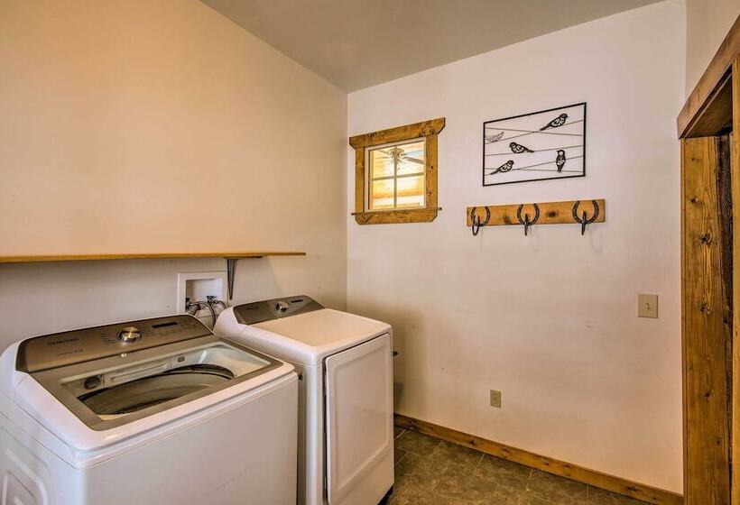 Picturesque Cabin < 1 Mi To Yellowstone River