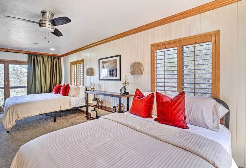 Picturesque Prescott Home W/ Mtn Views & Hot Tub