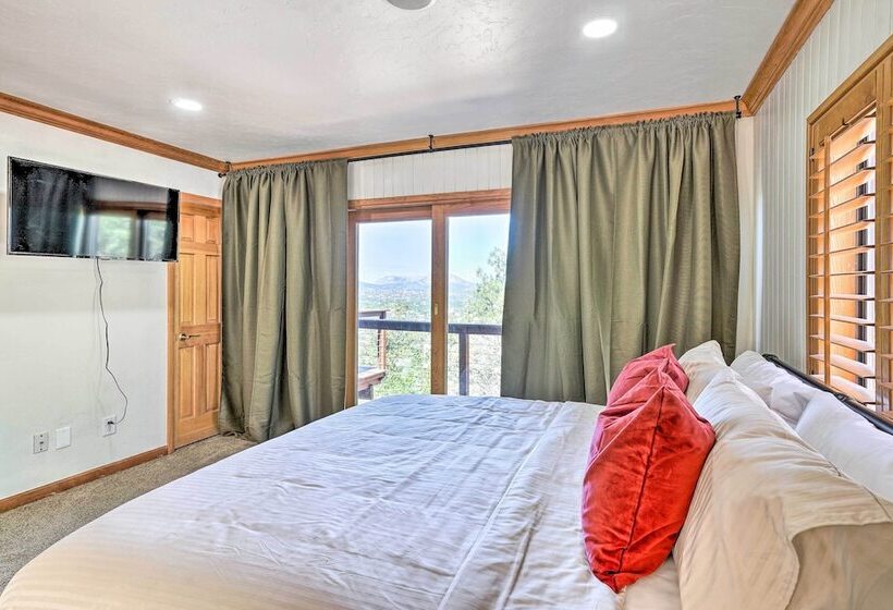 Picturesque Prescott Home W/ Mtn Views & Hot Tub