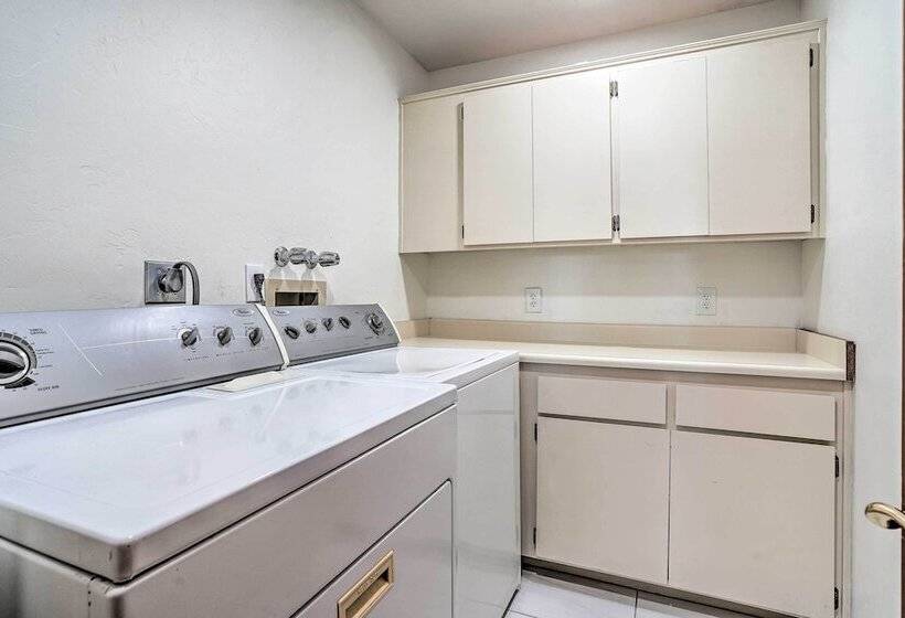 Picturesque Prescott Home W/ Mtn Views & Hot Tub