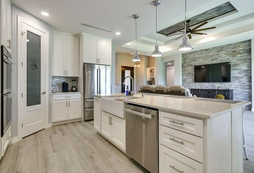 Picturesque Texas Gulf Coast Home In Port Isabel!