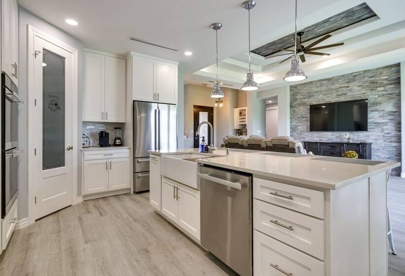 Picturesque Texas Gulf Coast Home In Port Isabel!