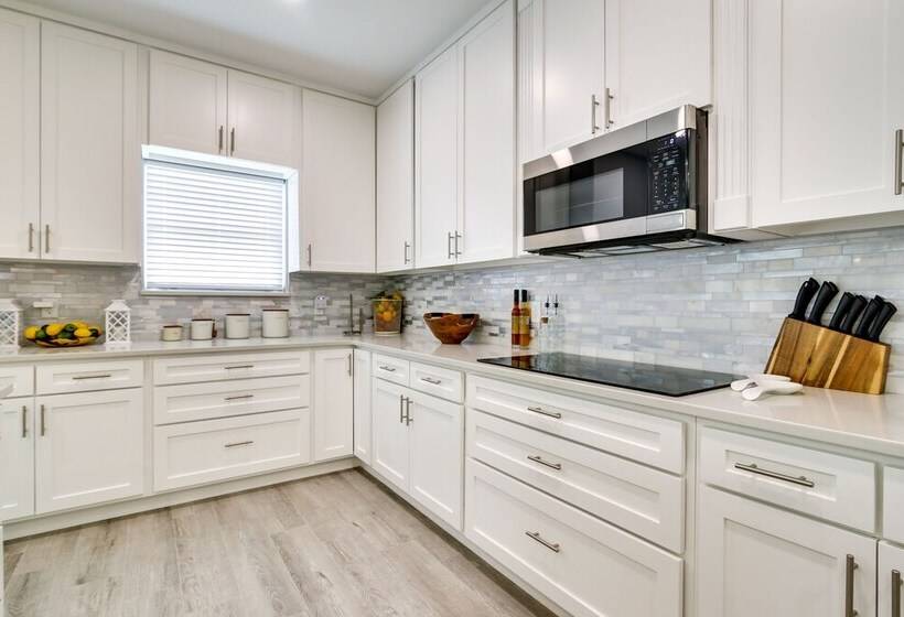 Picturesque Texas Gulf Coast Home In Port Isabel!