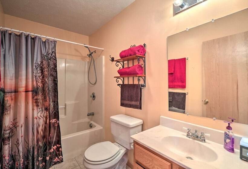 Walk To Pool & Lake: Albrightsville Vacation Home!