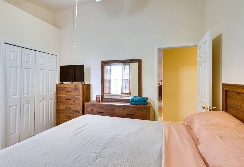 Port St Lucie Home ~ 3 Mi To Botanical Gardens!