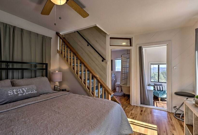 Prescott Cabin W/ Deck & Mtn Views: 4 Mi Downtown!