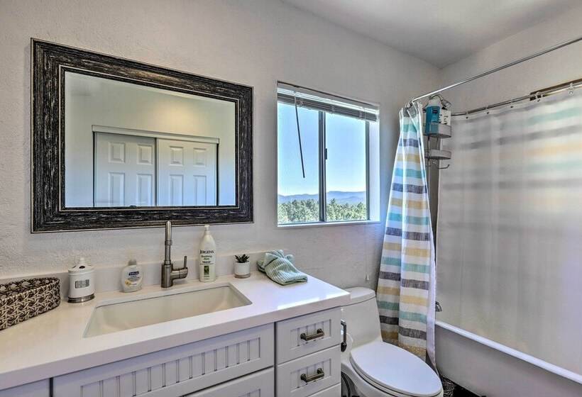 Prescott Cabin W/ Deck & Mtn Views: 4 Mi Downtown!