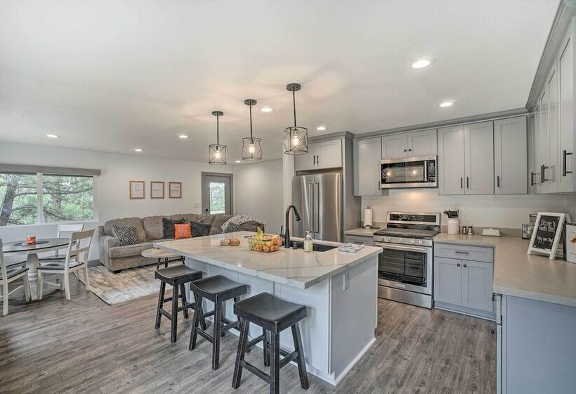 Prescott Retreat W/ Hot Tub ~ 3 Mi To Dtwn!