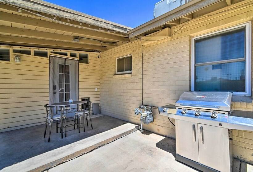 Private Desert Retreat W/ Grill & Mtn Views!