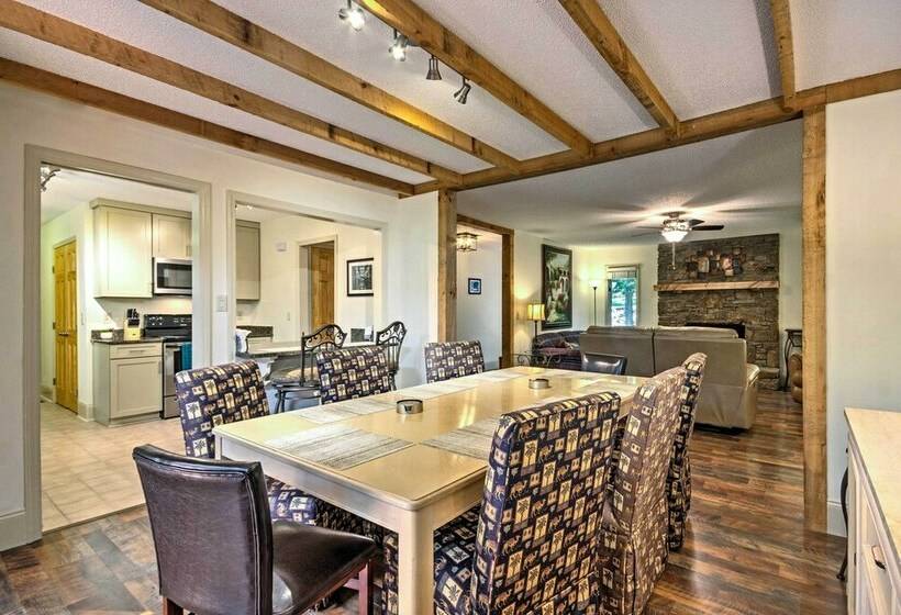 Arden Vacation Rental W/ Private Hot Tub & Grill!