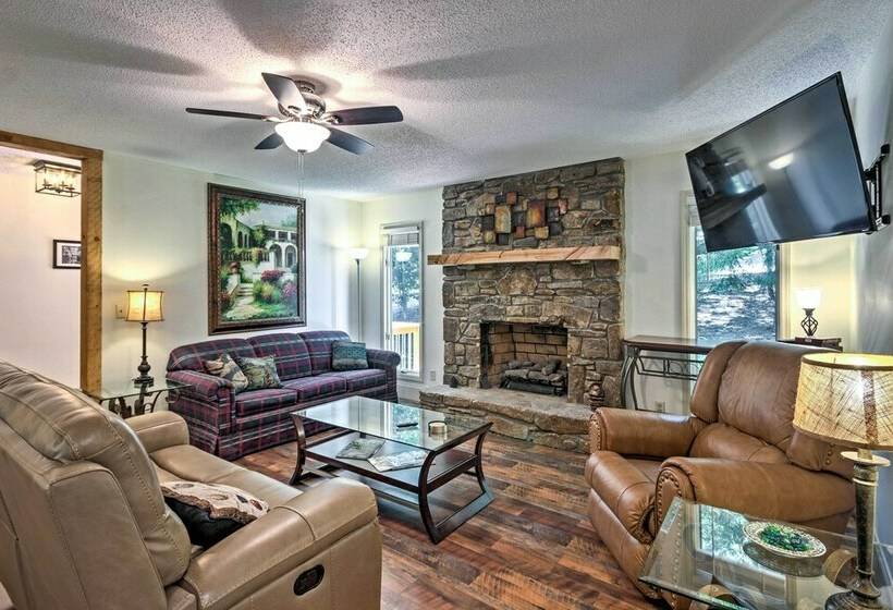 Arden Vacation Rental W/ Private Hot Tub & Grill!