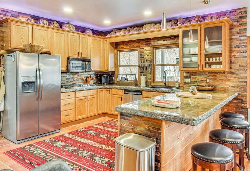 Riverfront Lake Lure Lodge W/ Deck On 13 Acres