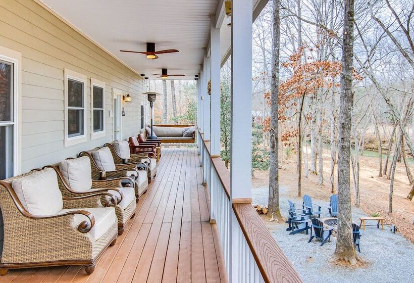 Riverfront Lake Lure Lodge W/ Deck On 13 Acres