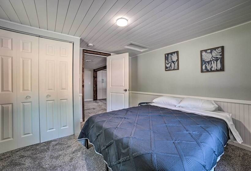 Prudenville Retreat W/ Yard ~ 1 Mi To Lake!