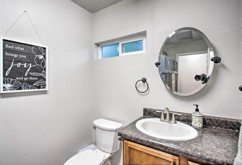 Quaint Clifton Escape W/ Grill   1 Mi To Winery!