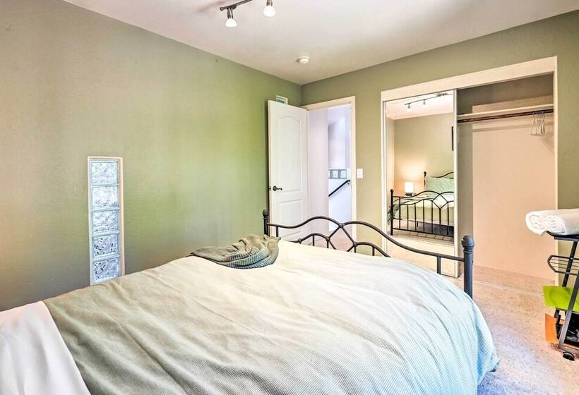 Quaint Flagstaff Retreat W/ Outdoor Dining!