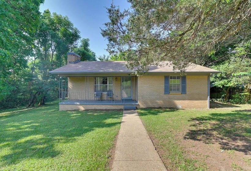 Quaint Oxford Home ~ 2 Mi To Ole Miss & The Grove!