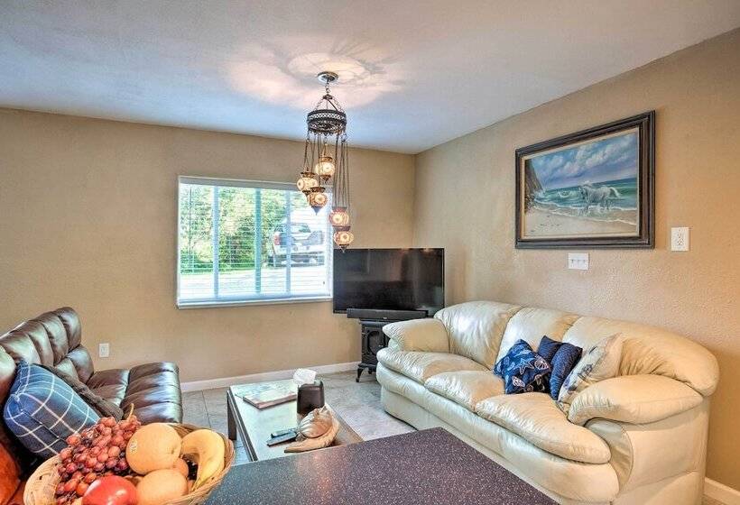 Quaint Riverside Reprieve W/ Kayaks + Floats!