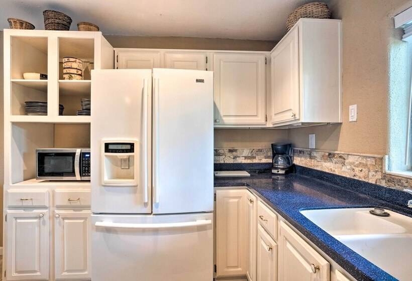 Quaint Riverside Reprieve W/ Kayaks + Floats!