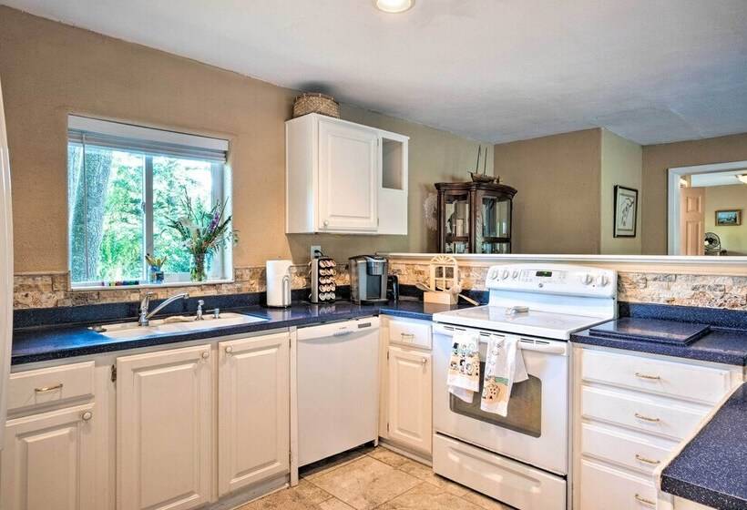 Quaint Riverside Reprieve W/ Kayaks + Floats!