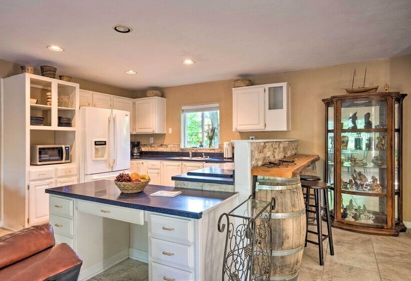 Quaint Riverside Reprieve W/ Kayaks + Floats!